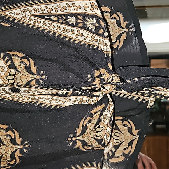 💕 Lucky Brand Black Paisley Top, BOGO eligible - Picture 6 of 6
